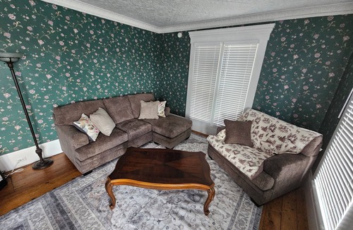 Winterport House | Historic 3-bedroom home in charming Winterport, a relaxing Mid-Coast basecamp