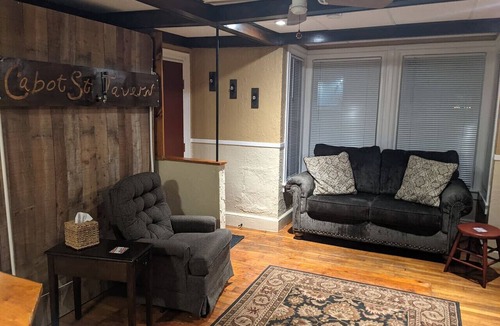 Portsmouth Apartment | Historical Apt. In Downtown Portsmouth