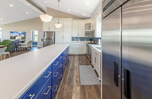 Holden Beach House | Hobbs Realty - "Sea the View" offers panoramic ocean views with a private pool!