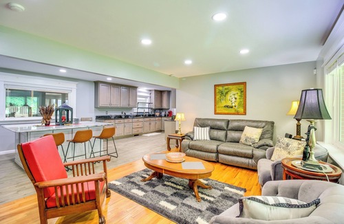 Henagar House | Hot Tub, Games, BBQs! Reunion Retreat in Henagar