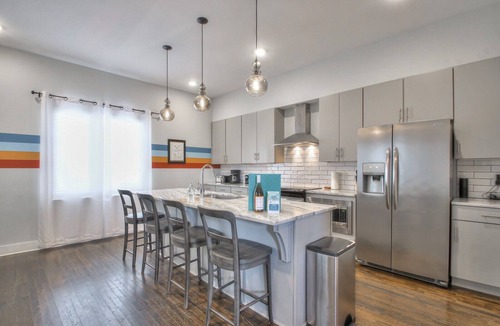 East Hill House | HOWDY HOUSE-MUSIC CITY NASHVILLE