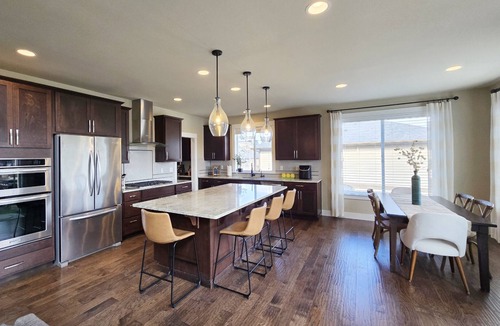 Inglewood-Finn Hill House | Huge, Luxe Retreat with A/C Near Woodinville Wineries