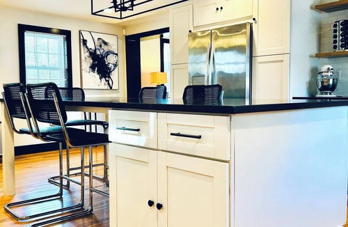 Maplewood House | Huge Patio & Private Parking - 2BR 2BA SFH - Near NYC EWR MetLife American Dream
