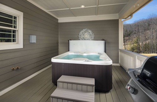 Skyland Cottage | Immaculate Cottage, Clean Hot Tub, 2 Miles to Asheville