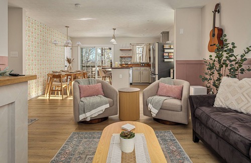 Mount Jackson Cottage | Indoor Sauna, Arcade & Hot Tub - Bryce Resort, Hiking & Shenandoah Wineries