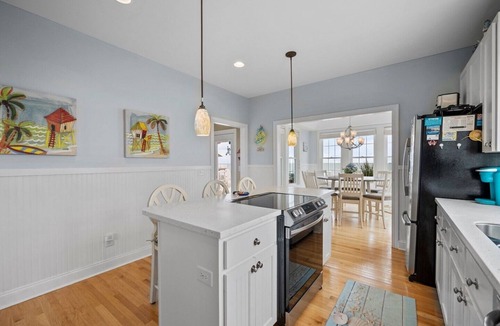 North Topsail Beach House | Island Drive 4204 - 4BR 4.5BA Oceanfront House on North Topsail Beach
