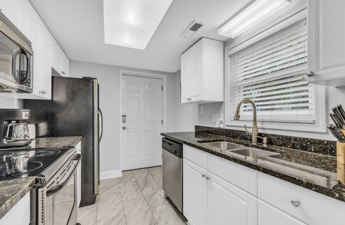 Windy Hill Condo | Island palms
