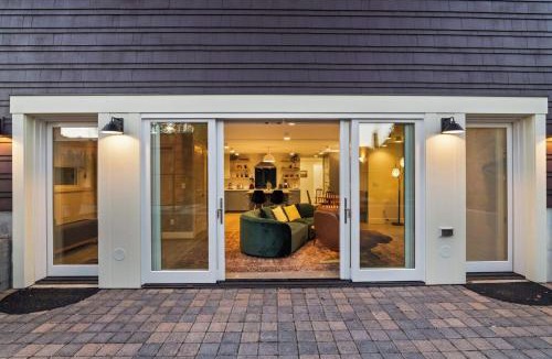 Wallingford House | King Suite with Cook's Kitchen Near UW & Lake Union 20 mins to Stadiums