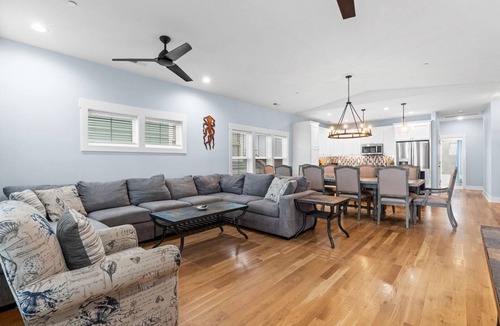 Oak Island Hotel | Kings Kraken: An 8-bedroom oceanfront home in Oak Island, perfect for 20 guests!