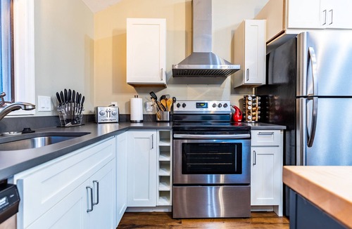 Massanutten House | Kinstay Top-Rated Family Cabin: 2 Living Areas, Views & Game Room + EV Charger