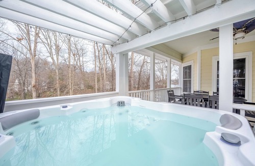 Westport House | Lake Norman -Heated Pool -Hot Tub -Pickleball -Epic Kids Room -Game Room -EV Chg