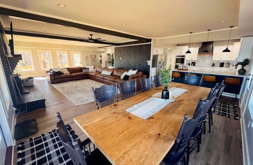 Cedar Bluff House | Lakeside Retreat/Cedar Bluff Weiss Lake Sleeps 18