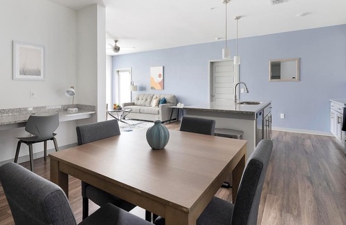 Sand Ridge Apartment | Landing | Modern 2BD, Clubhouse, Gym