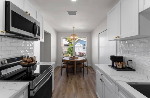 Arlington House | Luxe Amenities, Game Room, Near Mayo & Beaches
