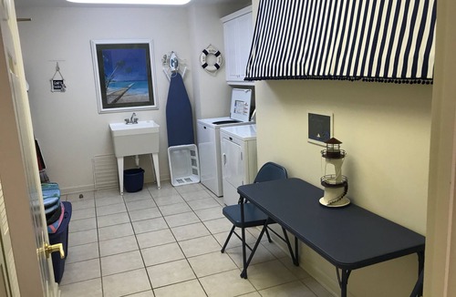 Arcadian Shores Condo | Luxury Margate 4bdrm condo with ocean view.10% off summer weeks!