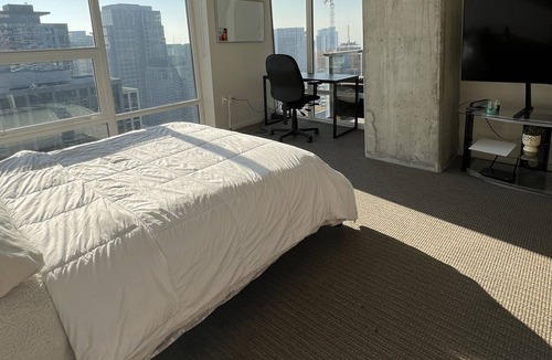 Broadway Apartment | Luxury one bedroom apartment