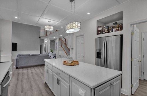 Mohnton House | Luxury Priv Resort Retreat, 5 Aces, Near Maple Grove Raceway & Lancaster