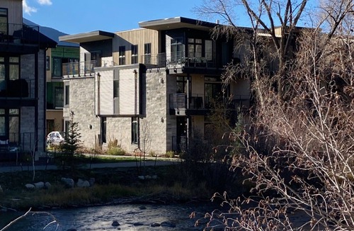 Willow Grove Condo | Luxury retreat: hot tub, steam shower, 2-bed 2-bath on the Blue River.