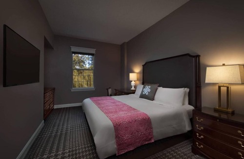 Berkeley Resort | Marriott's Manor Club at Ford's Colony - Many Weeks Available - Top Owner!