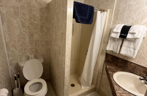 Madawaska Hotel | Martin's Motel USA