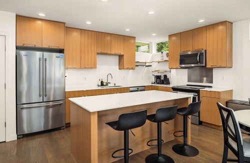 North Delridge House | Modern 3BR/2BA Seattle Home: Spacious, Family-Friendly & Parking Included