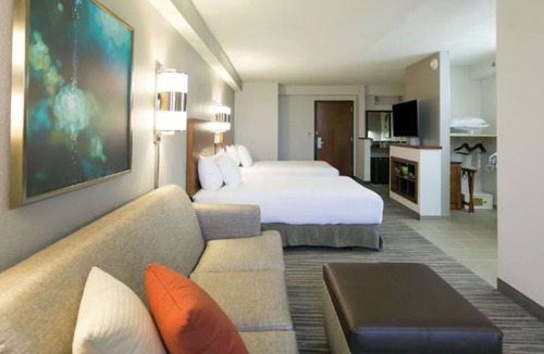 Franklin Hotel | Modern Franklin Hotel Stay near Cool Springs | Easy Nashville Access