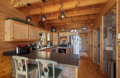Ferguson Cabin | Mountain Cabin,Great View,HotTub,Hiking/Horse Trails,WiFi