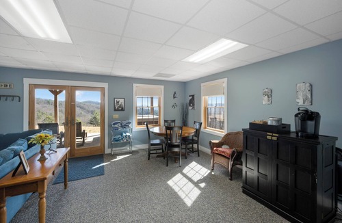 Ferguson Cabin | Mountain Cabin,Great View,HotTub,Hiking/Horse Trails,WiFi