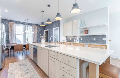 Talbot's Corner House | Nashville rooftop hot tub house with skyline views | sleeps 12 | 4 bedrooms