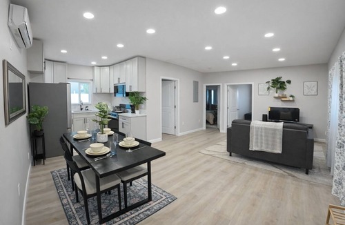 Fullerton House | New 2BR 2BA Entire Home in Fullerton Family & Pet Friendly