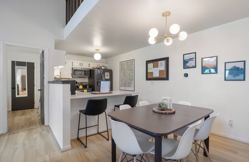 Wildernest Condo | New Pool, Hot Tub & Sauna | 3BR Condo Sleeps 8