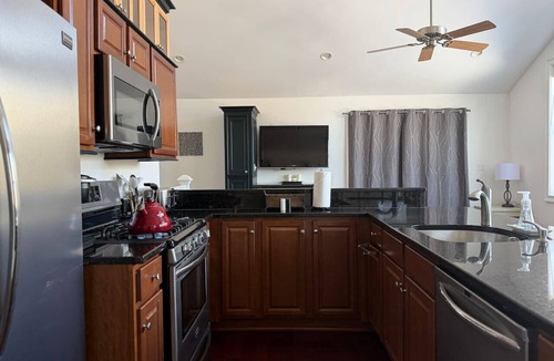 Birch Hill Villa | North Conway Gem | Hot Tub, Games & Fireplace