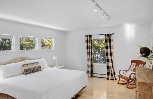 Mount Desert House | Northern Nest MDI Lakefront Single-Level, Dual King Bedrooms & Private Dock