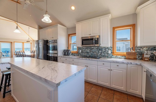 Ocean Sands House | Ocean Dream - Corolla, Ocean Sands, Pool/Hot Tub/Handicap Friendly/Elevator/Pets OK/Weddings!