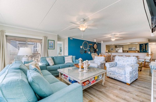 South Nags Head Condo | Oceanfront condo in Nags Head w/community pool just steps to the sand!