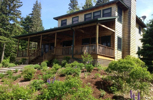 Southwest Harbor Cottage | Oceanfront Cottage w/Dock & Mooring - walking distance to Acadia