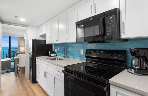 Myrtle Beach Resort | Oceanfront Deluxe 1BR King Suite | Balcony, Pool, 1.2 mi to Broadway