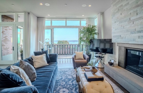 Lower Queen Anne House | Panoramic Skyline View ll Luxury Residence