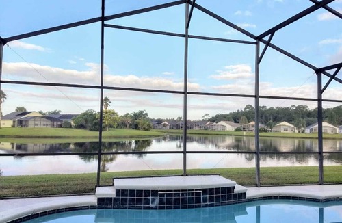 Eagle Pointe South House | Paradise Found