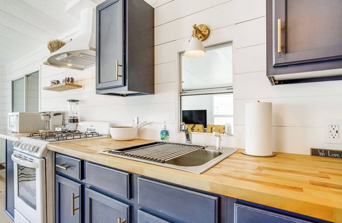 Ocean Pines Cottage | Patio, Pool Access! Coastal Ocean Pines Cottage