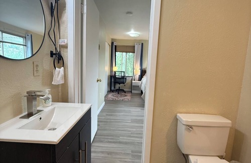 University District Apartment | Peaceful 1-bedroom apartment with AC in vibrant Seattle UW district