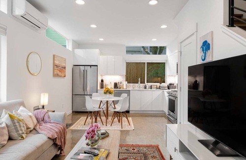Broadway House | Perch - Capitol Luxe F | Prime Location in Cap Hill | Walk Score 96