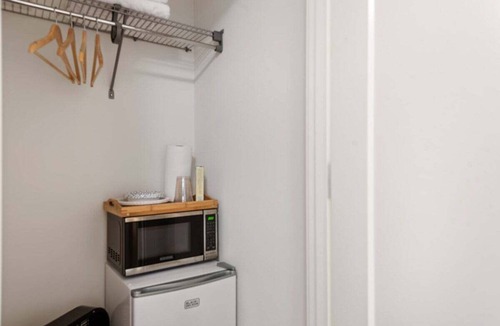 Broadway House | Perch - Urban Abode 22: Modern & Stylish Townhome; Heart of Capitol Hill