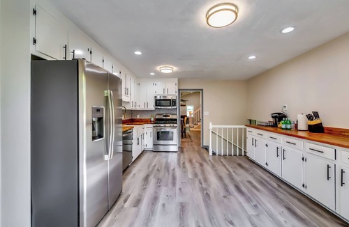 Kennesaw House | Pet-Friendly 4BR Home w/Full Gym, 3BT and Patio by Ballparks in Woodstock