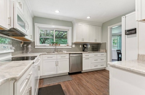 Virginia Beach House | Pet-Friendly Home with Fenced Yard, Monthly stays