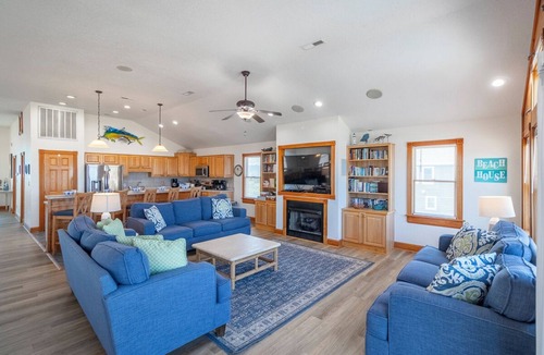 South Nags Head House | Pet-friendly oceanfront home w/pool, hot tub, & stunning views!