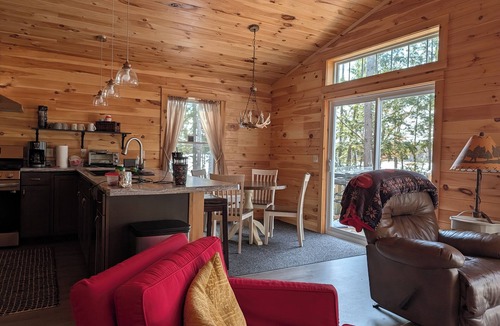 Lincoln House | Private 3-bedroom waterfront house with dock kayaks and paddle boards.