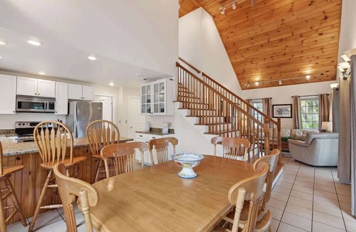 Ocean Park Apartment | Private Coastal 4 BD Getaway in Ocean Park ME