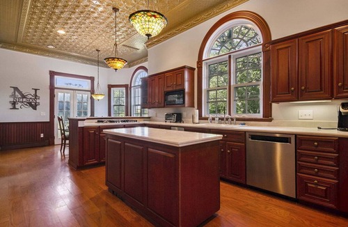 Narragansett House | Private IN-GROUND POOL & YARD! Fabulous coastal retreat close to beaches, BI Ferry & more!