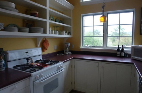 Bar Harbor Cottage | Private one bedroom Bar Harbor cottage bordering Acadia National Park
